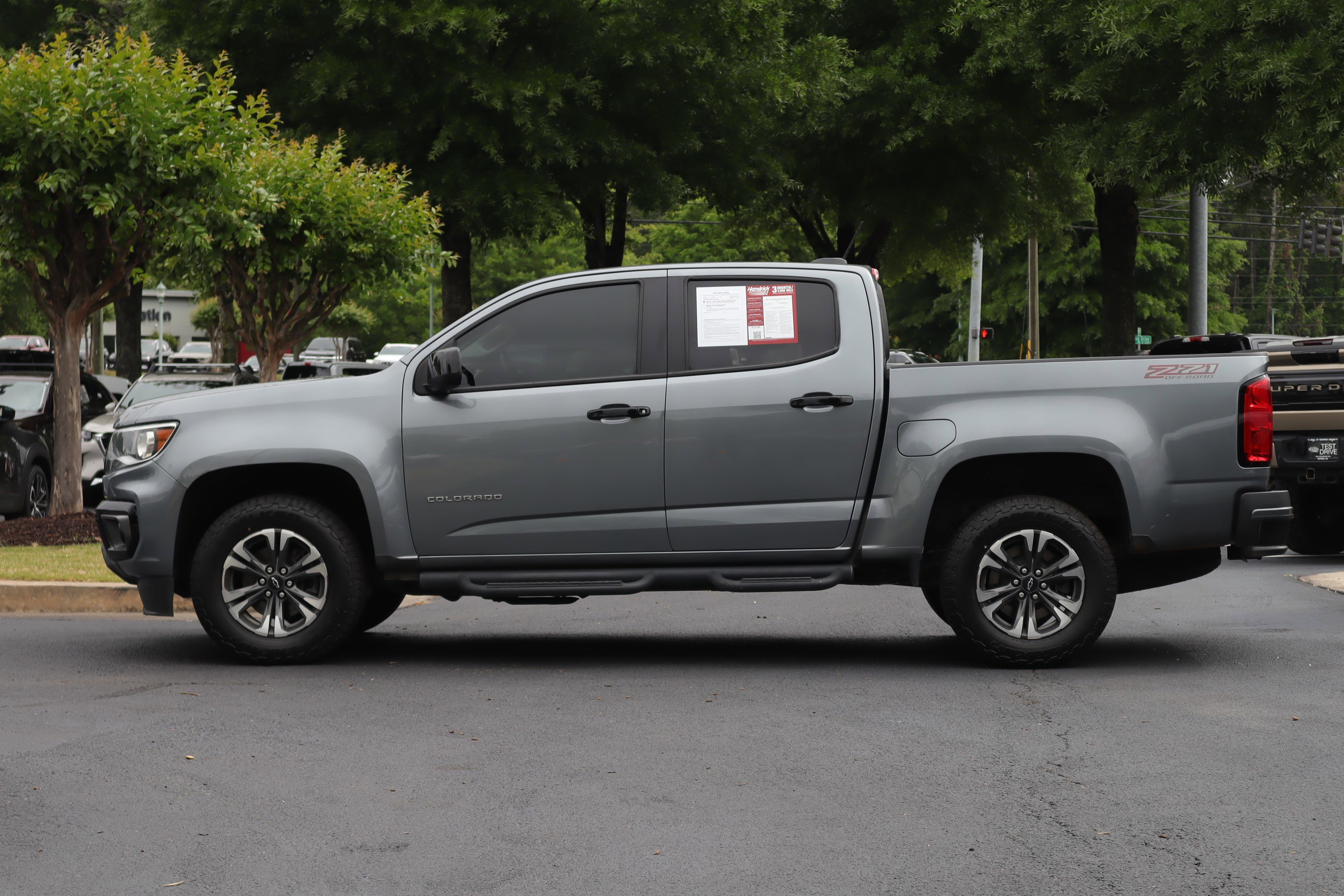 Used 2022 Chevrolet Colorado Z71 w/ Safety Package AWD/4WD image 5
