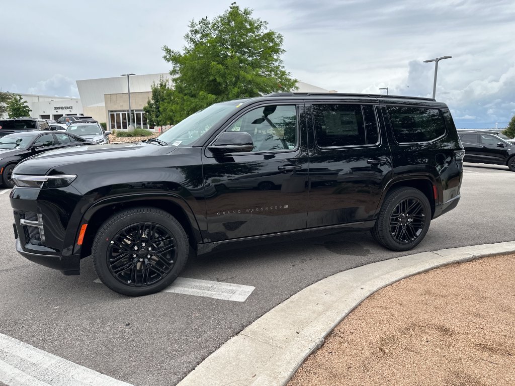 New 2026 Jeep Grand Wagoneer Limited AWD/4WD image 4