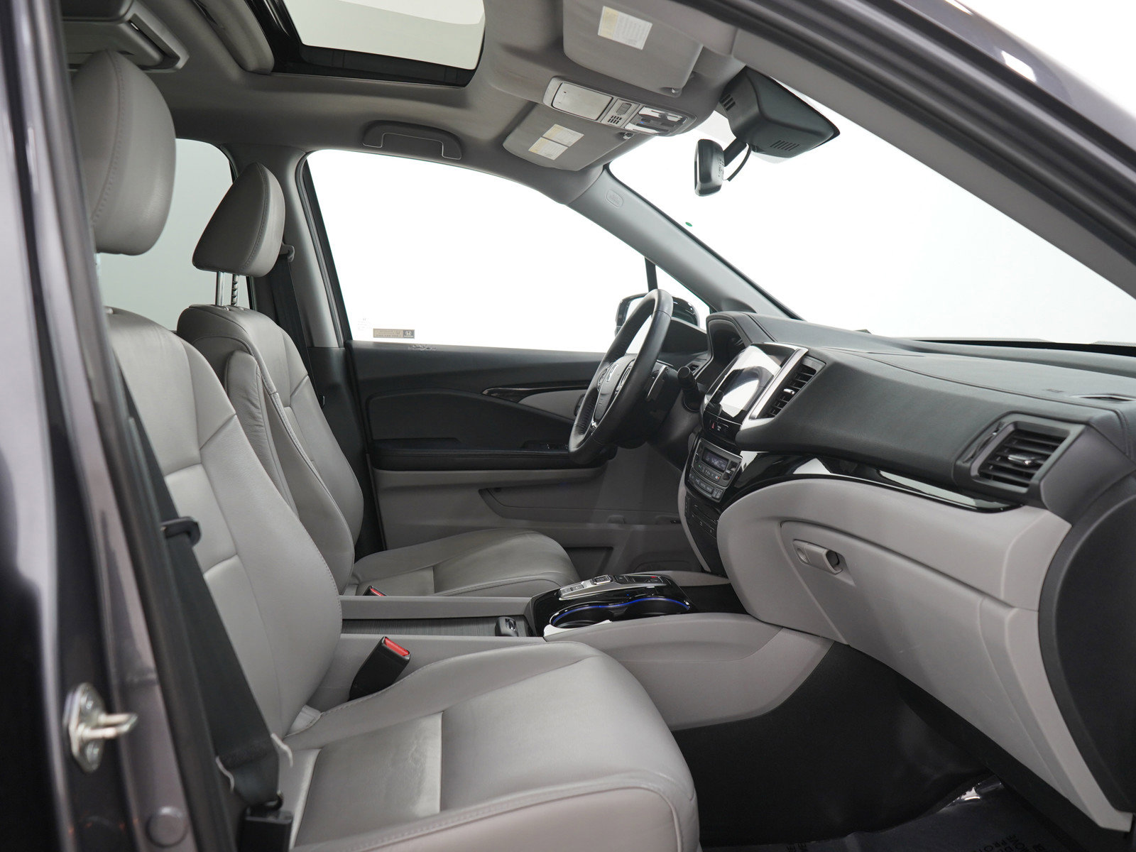 Used 2017 Honda Pilot Touring image 14