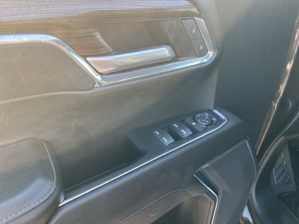 Used 2023 Chevrolet Silverado 1500 LT AWD/4WD image 12