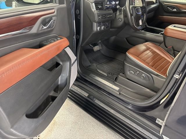 Used 2023 GMC Yukon XL Denali Ultimate image 14