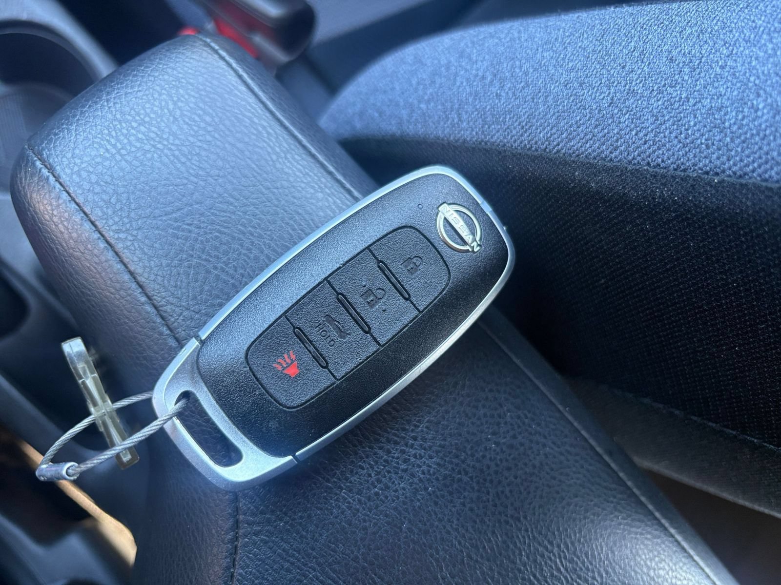Used 2025 Nissan Versa SV FWD image 21