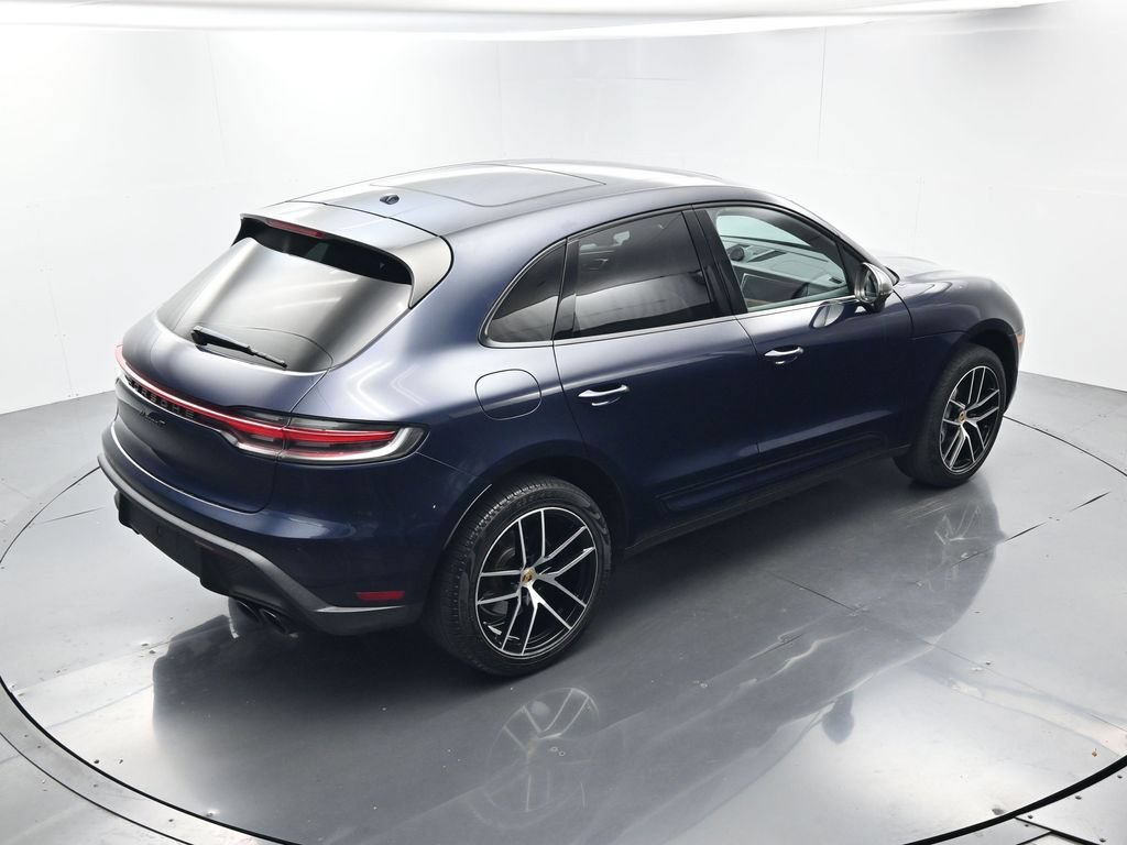 Certified 2023 Porsche Macan Turbo AWD/4WD image 37
