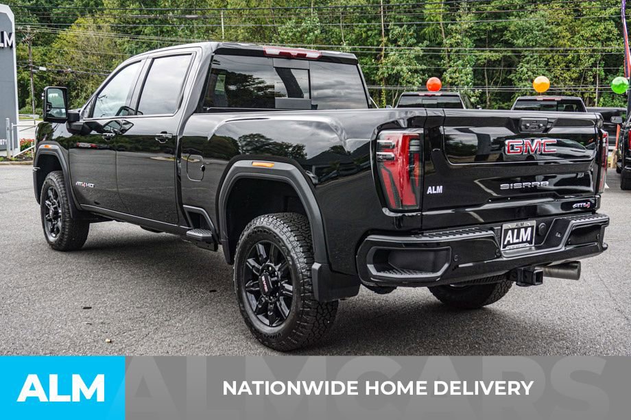 Used 2025 GMC Sierra 2500 AT4 image 5
