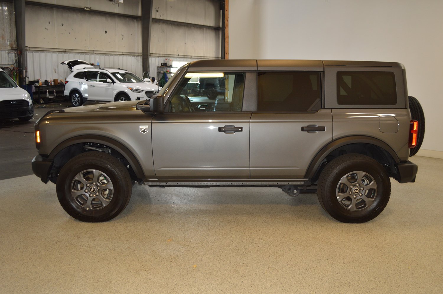 Used 2025 Ford Bronco Big Bend AWD/4WD image 6