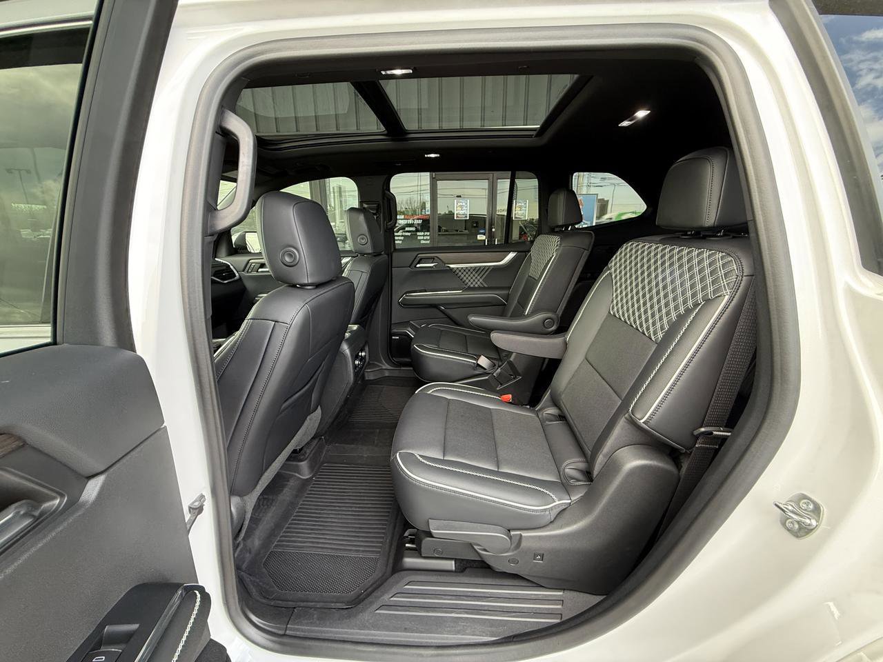 Used 2024 GMC Acadia Denali w/ LPO, Floor Liner Package image 40