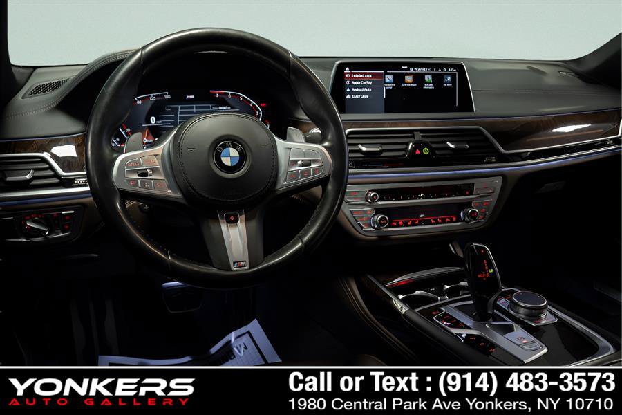 Used 2020 BMW 740i w/ M Sport Package RWD image 17