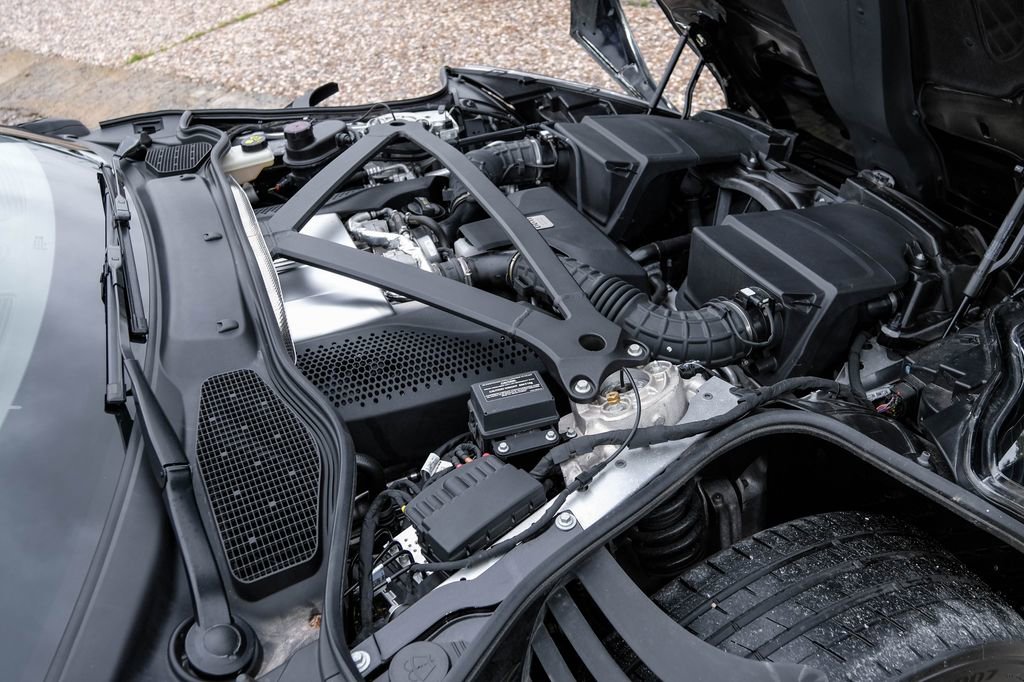 Used 2020 Aston Martin DB11 Coupe RWD image 55