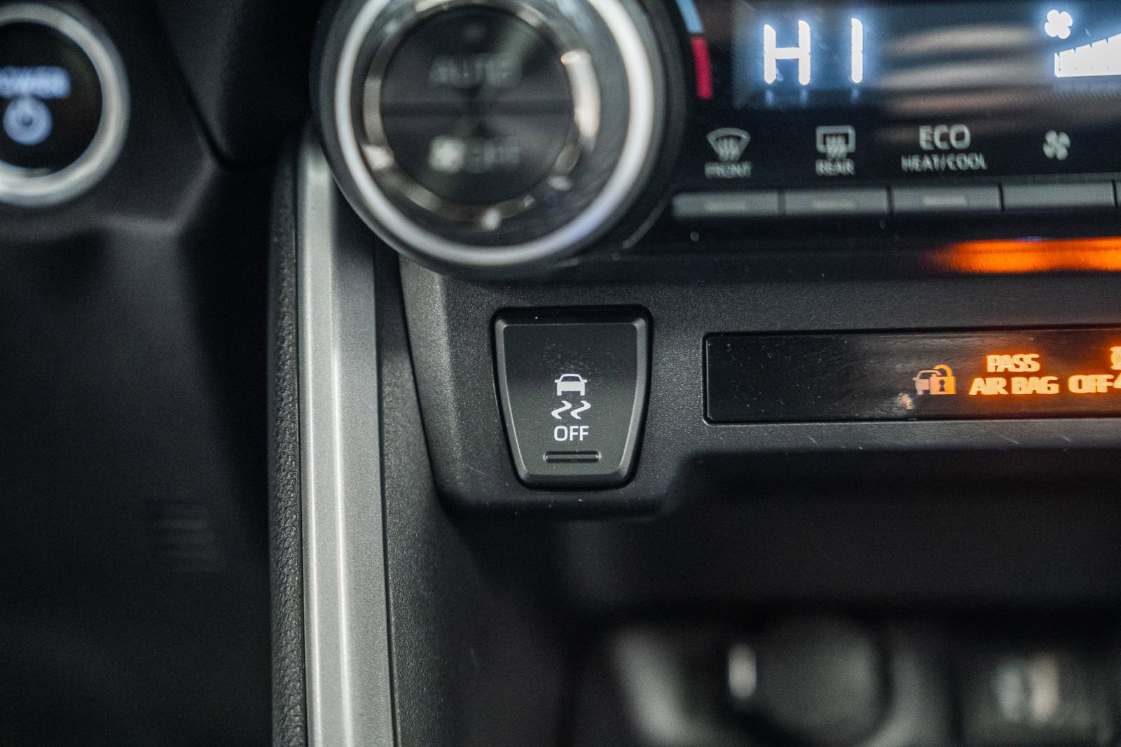 Used 2024 Toyota RAV4 XLE w/ Convenience Package AWD/4WD image 29