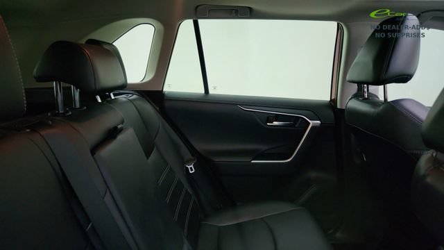 Used 2019 Toyota RAV4 Limited FWD image 26