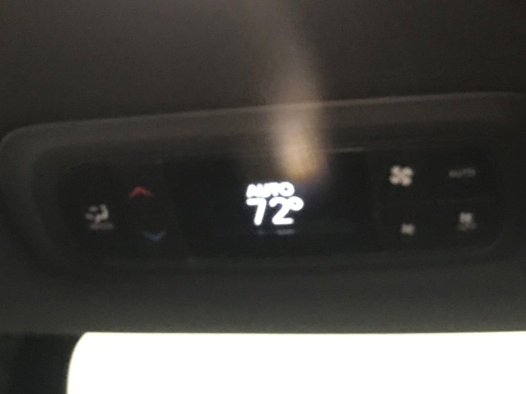 New 2026 Chrysler Pacifica Select w/ S Appearance Package image 32