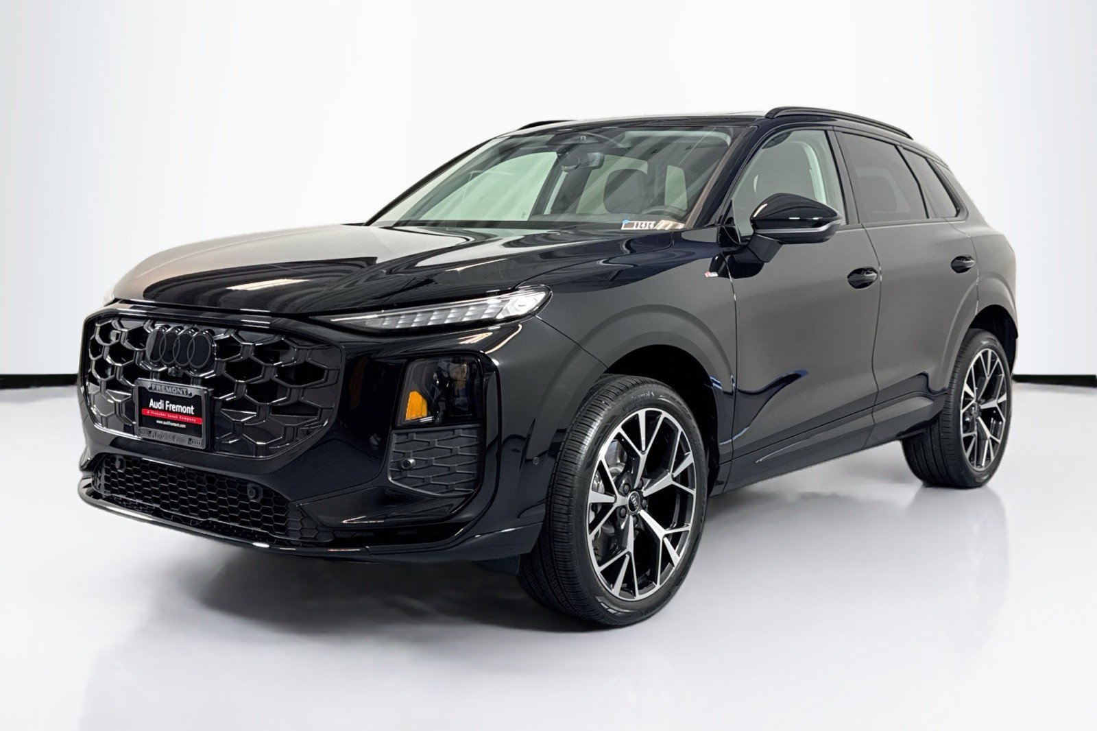 New 2026 Audi Q3 quattro 2.0T image 1