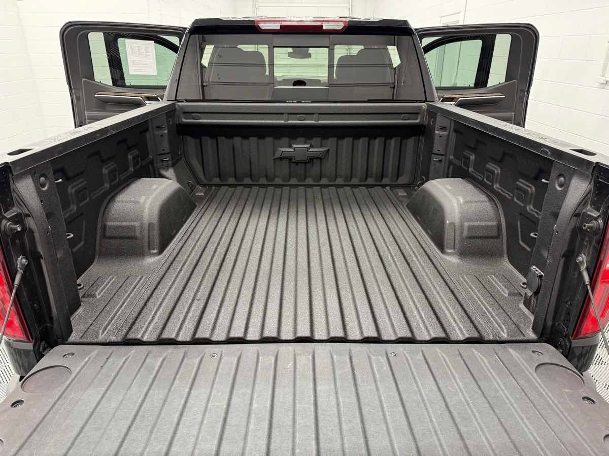 Used 2024 Chevrolet Silverado 1500 RST w/ Convenience Package II image 31