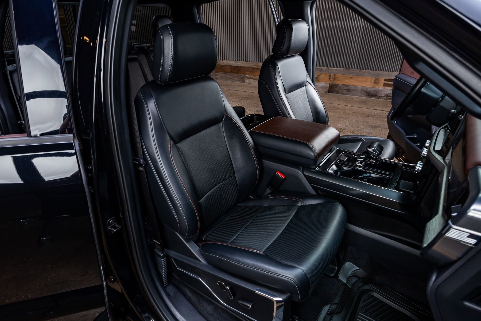 Used 2023 Ford F150 Lariat w/ Equipment Group 502A High image 30