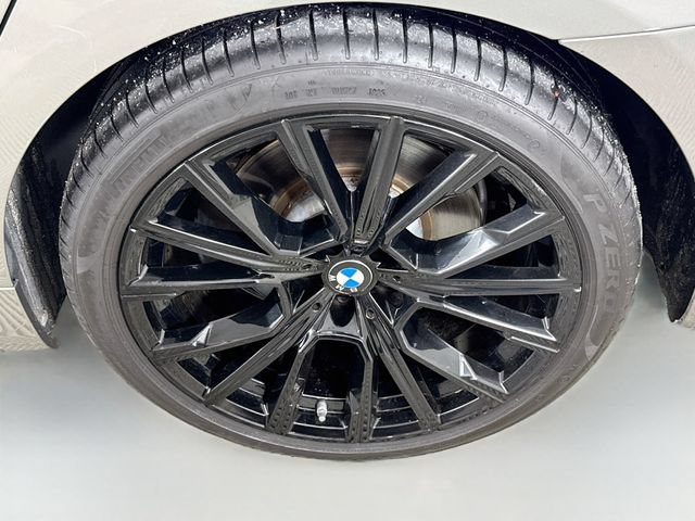 Used 2022 BMW 740i w/ M Sport Package RWD image 33
