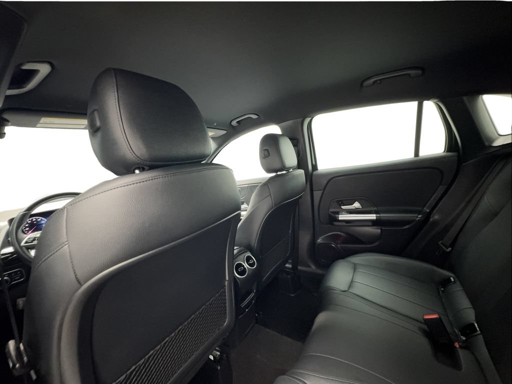 Used 2024 Mercedes-Benz GLA 250 image 21