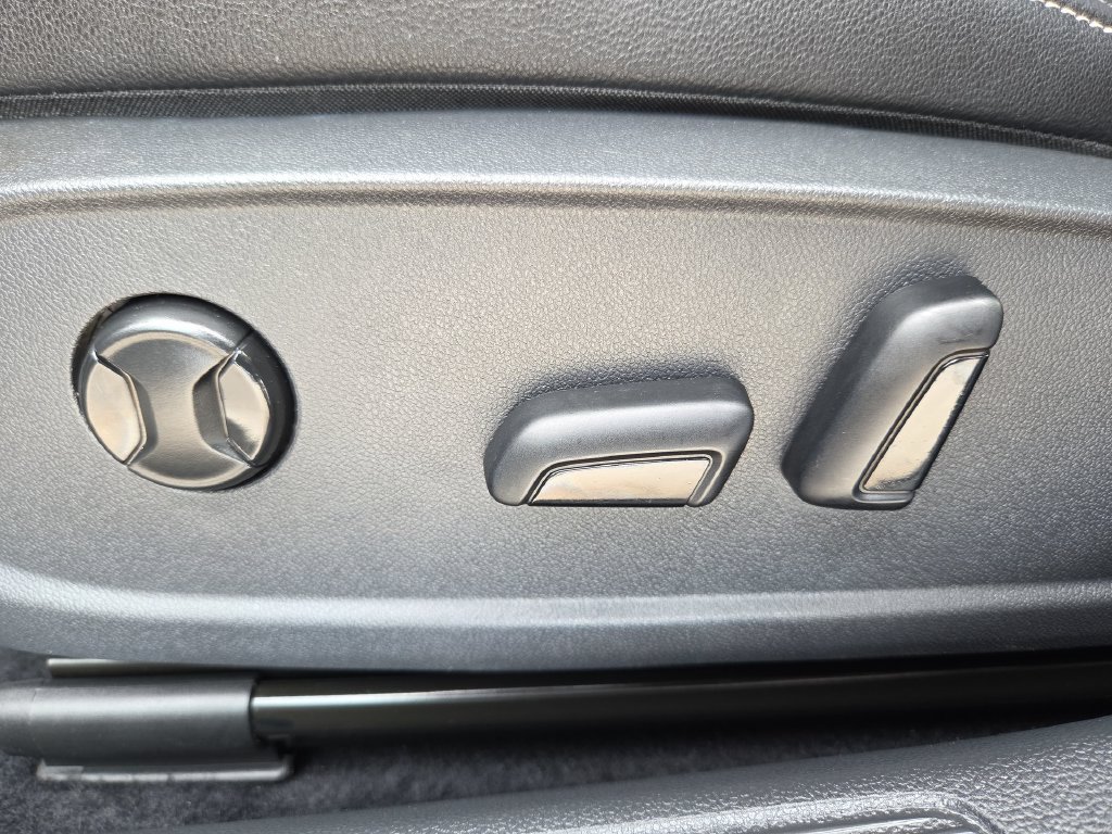 Used 2022 Volkswagen Jetta SE FWD image 17