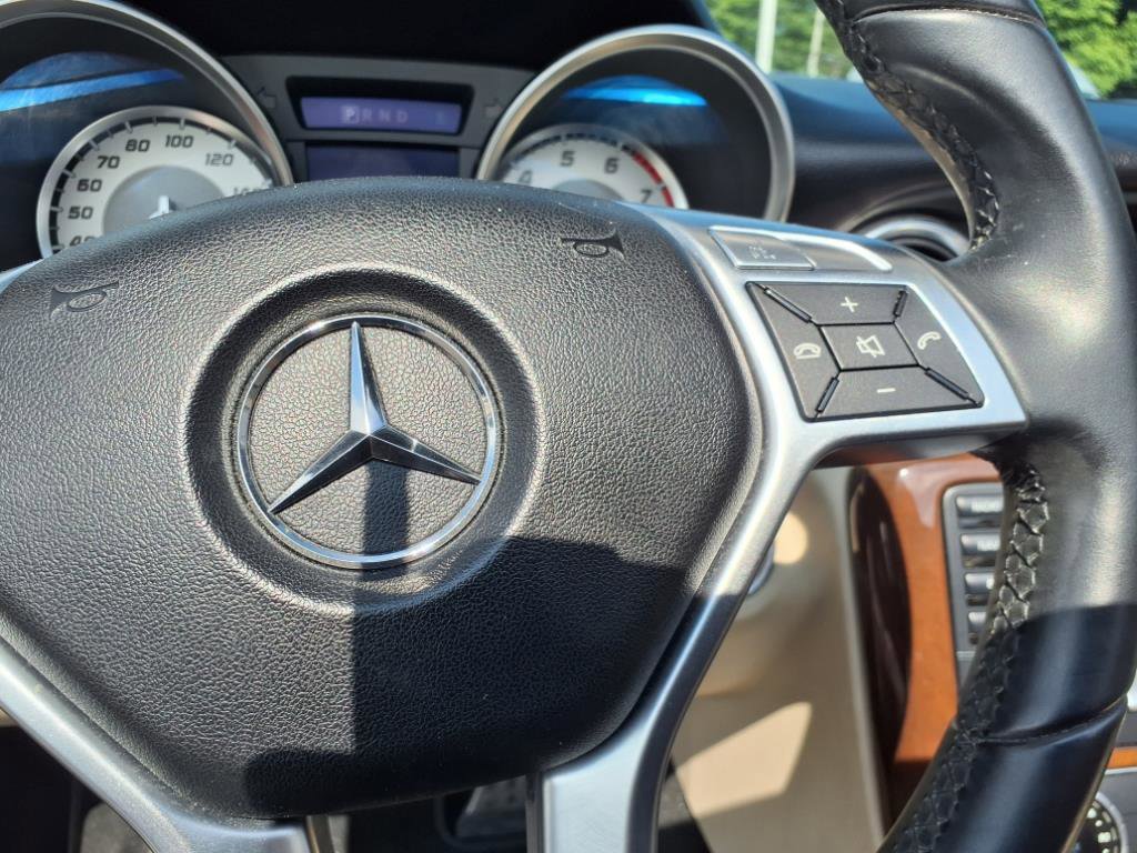 Used 2014 Mercedes-Benz SLK 250 image 22