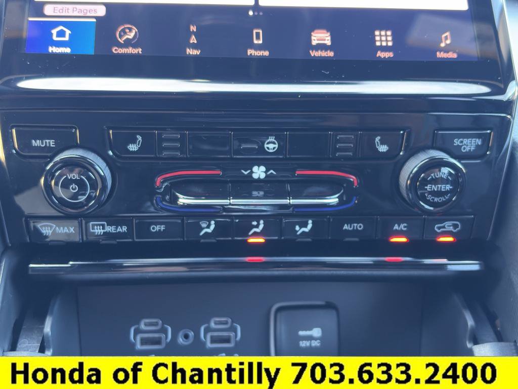 Used 2025 Jeep Grand Cherokee Limited w/ Trailer Tow Package AWD/4WD image 17