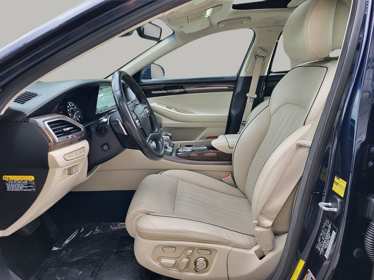 Used 2018 Genesis G90 3.3T Premium AWD/4WD image 32