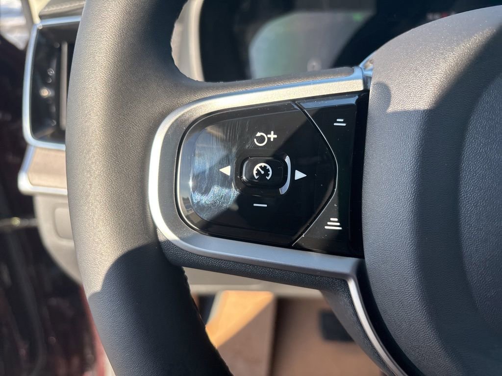 New 2026 Volvo XC90 B6 Ultra w/ Protection Package Premier image 25