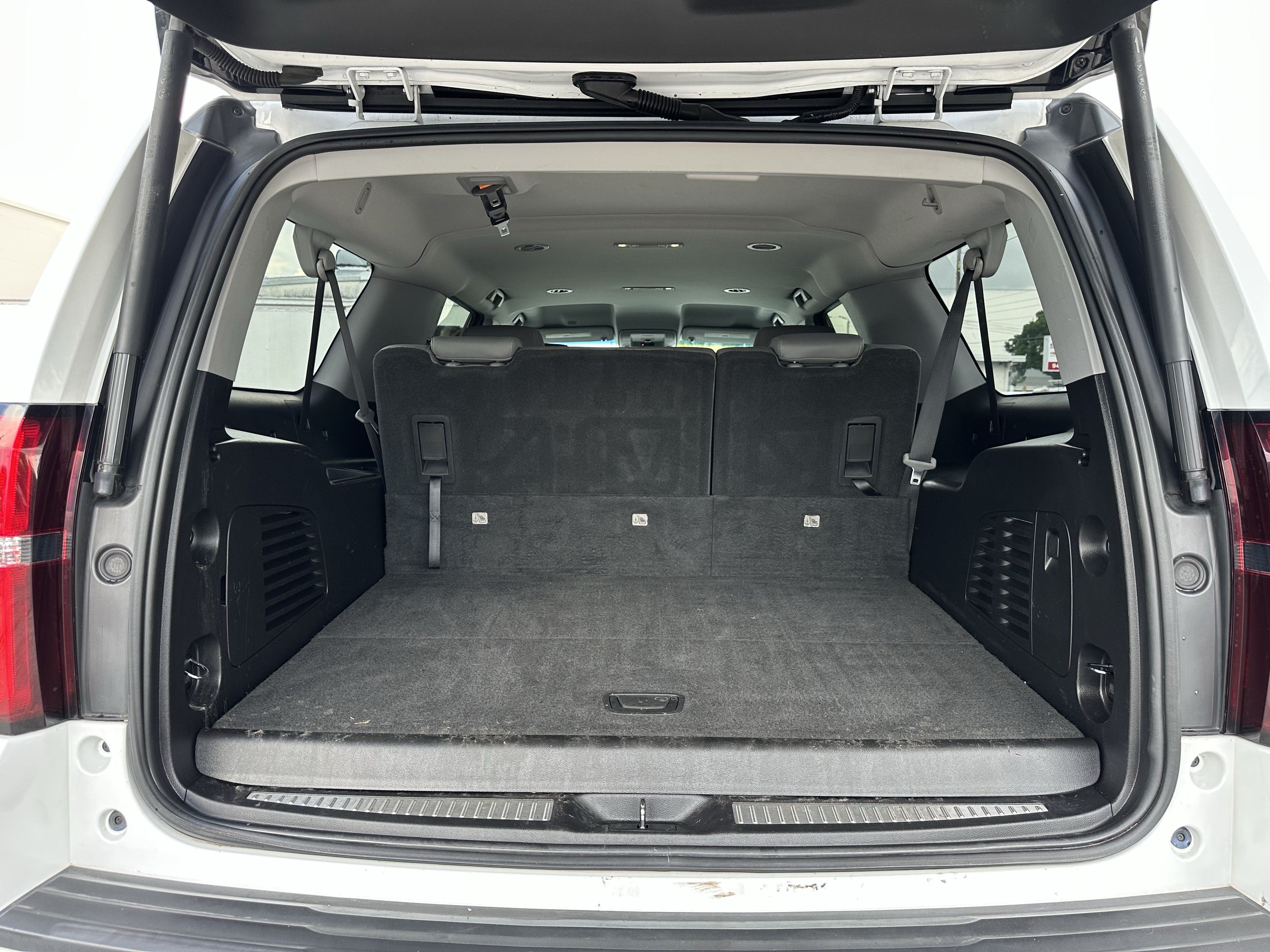 Certified 2019 Chevrolet Suburban LT RWD image 10