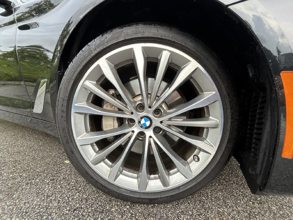 Certified 2023 BMW 530i xDrive w/ Premium Package AWD/4WD image 19