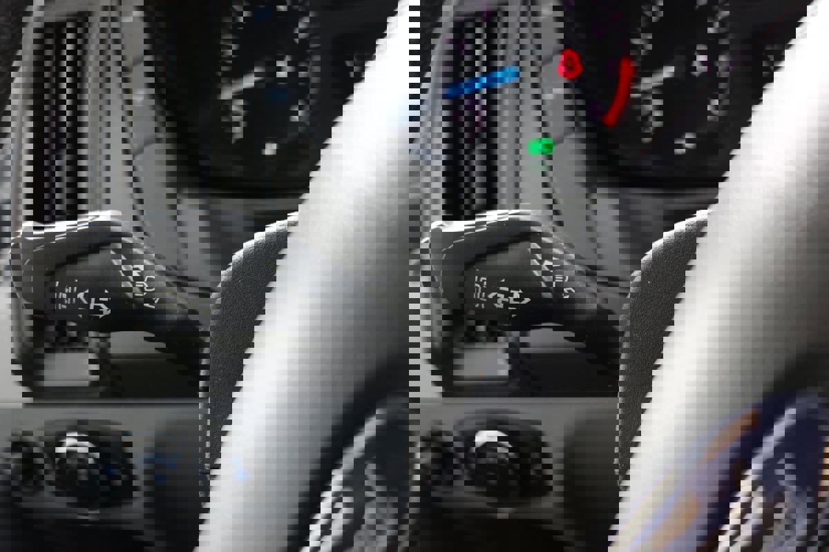 Used 2019 Ford Transit 150 XLT image 22