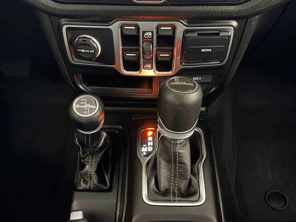 Used 2024 Jeep Gladiator Sport AWD/4WD image 18