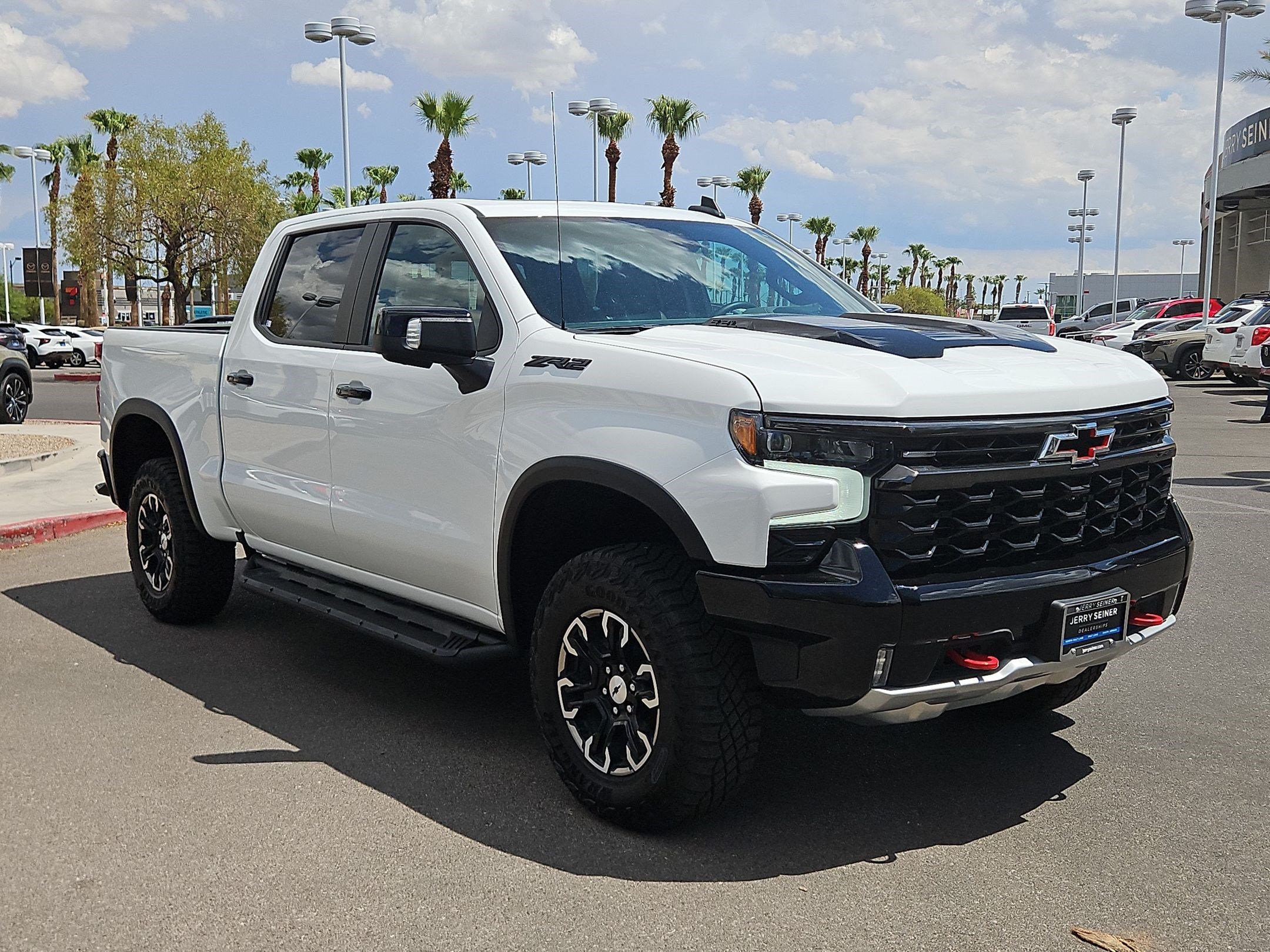 Used 2024 Chevrolet Silverado 1500 ZR2 w/ Technology Package AWD/4WD image 7