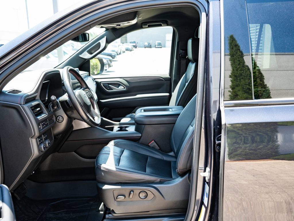 Used 2022 Chevrolet Tahoe RST w/ Luxury Package AWD/4WD image 22