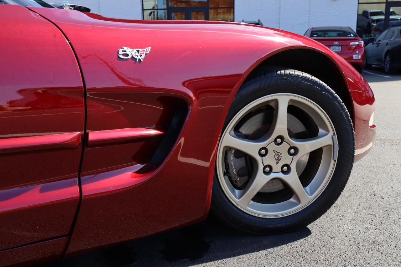Used 2003 Chevrolet Corvette Convertible w/ Preferred Equipment Group1 RWD image 40