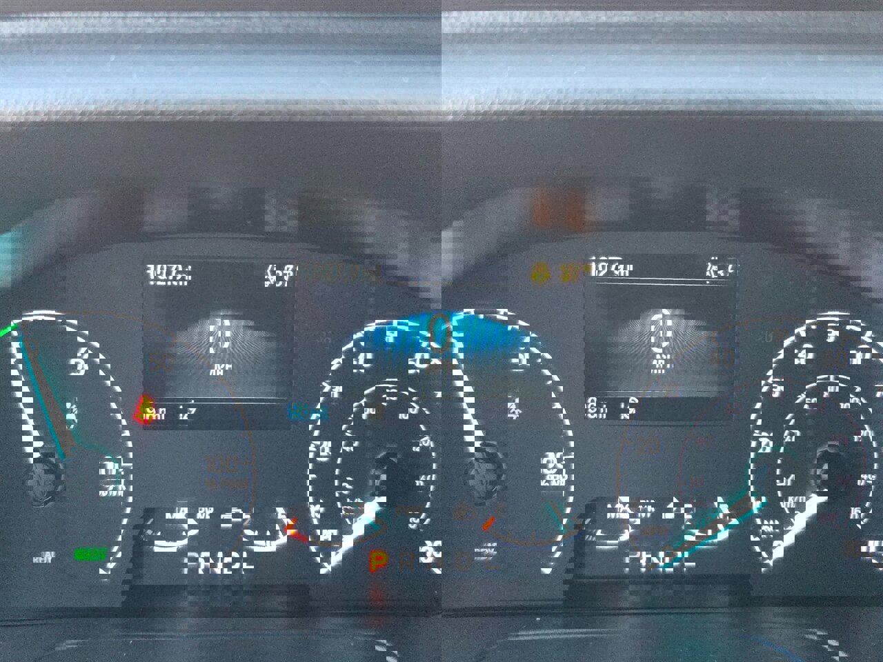 Used 2022 Ford E-Transit Medium Roof image 3