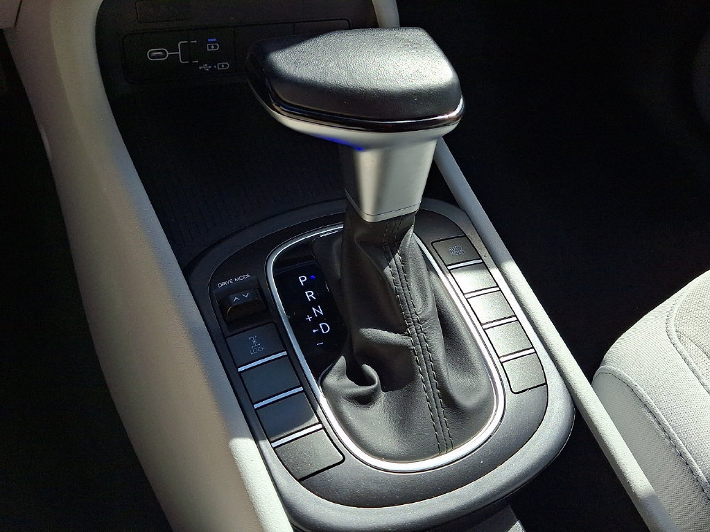 Certified 2024 Hyundai Kona SEL AWD/4WD image 15