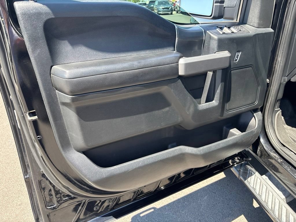 Used 2017 Ford F150 XLT w/ Equipment Group 302A Luxury AWD/4WD image 5