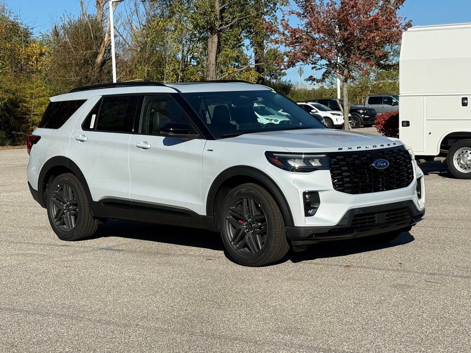 New 2026 Ford Explorer ST-Line image 9
