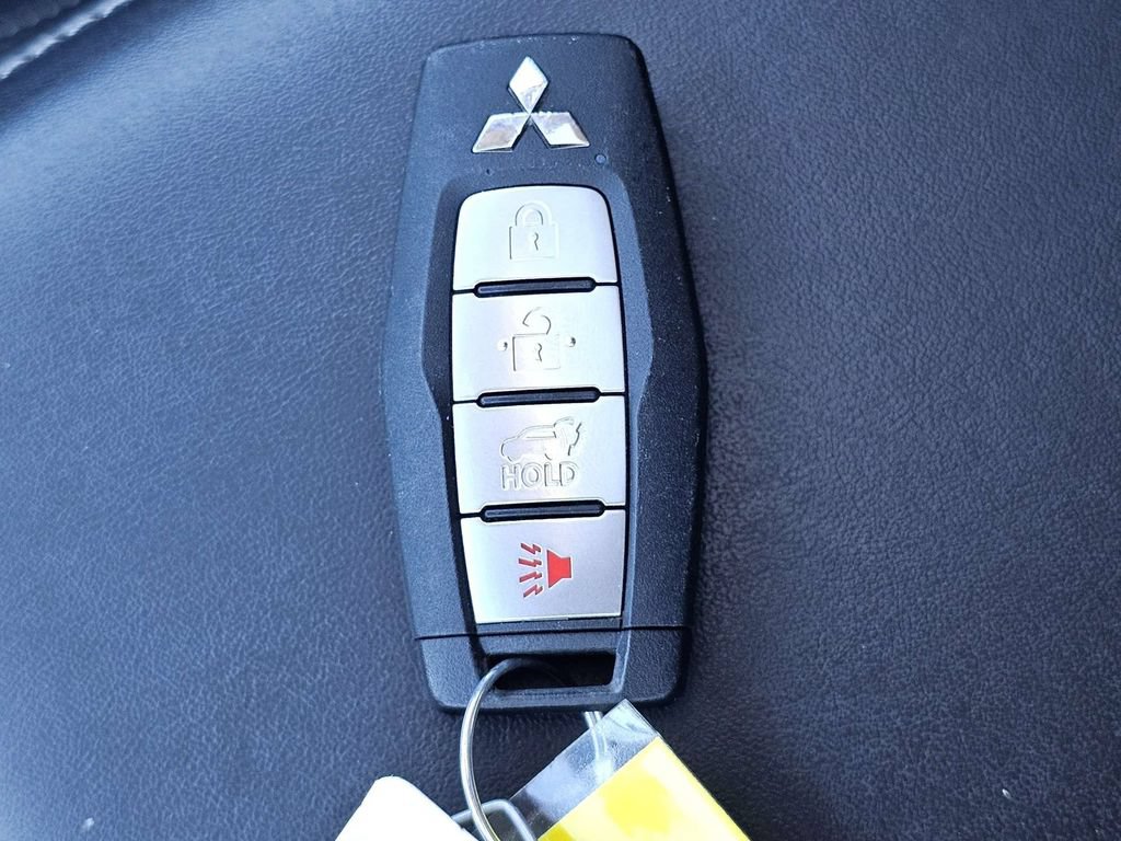 Used 2022 Mitsubishi Outlander SE FWD image 31