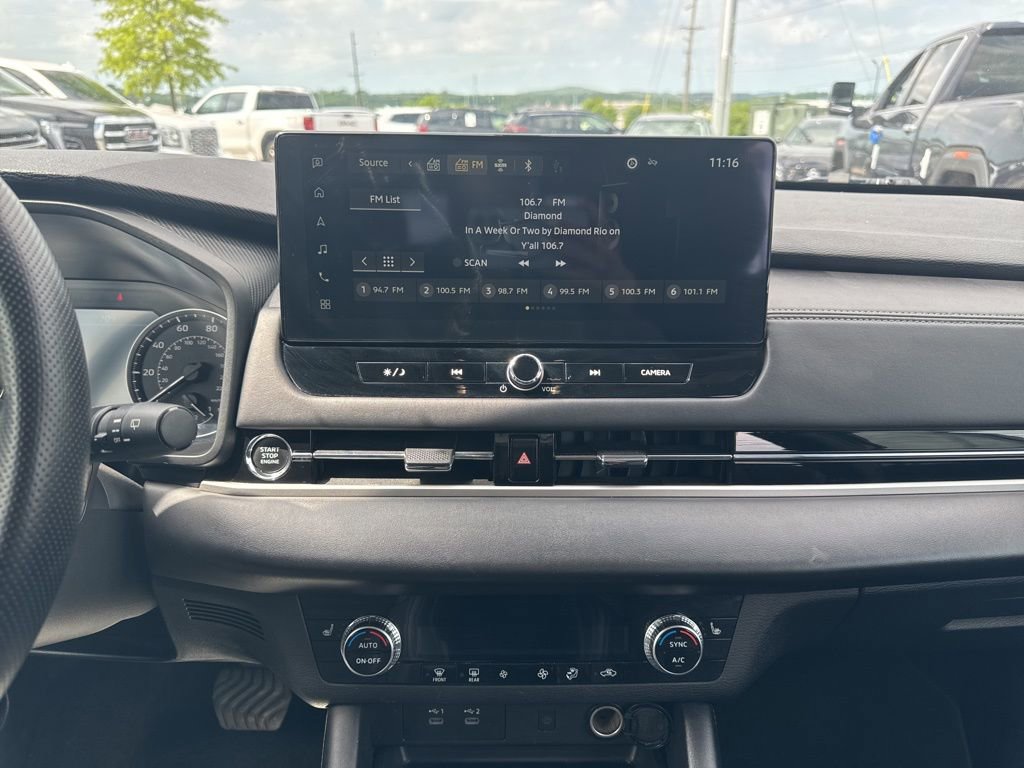 Used 2025 Mitsubishi Outlander SE FWD image 24