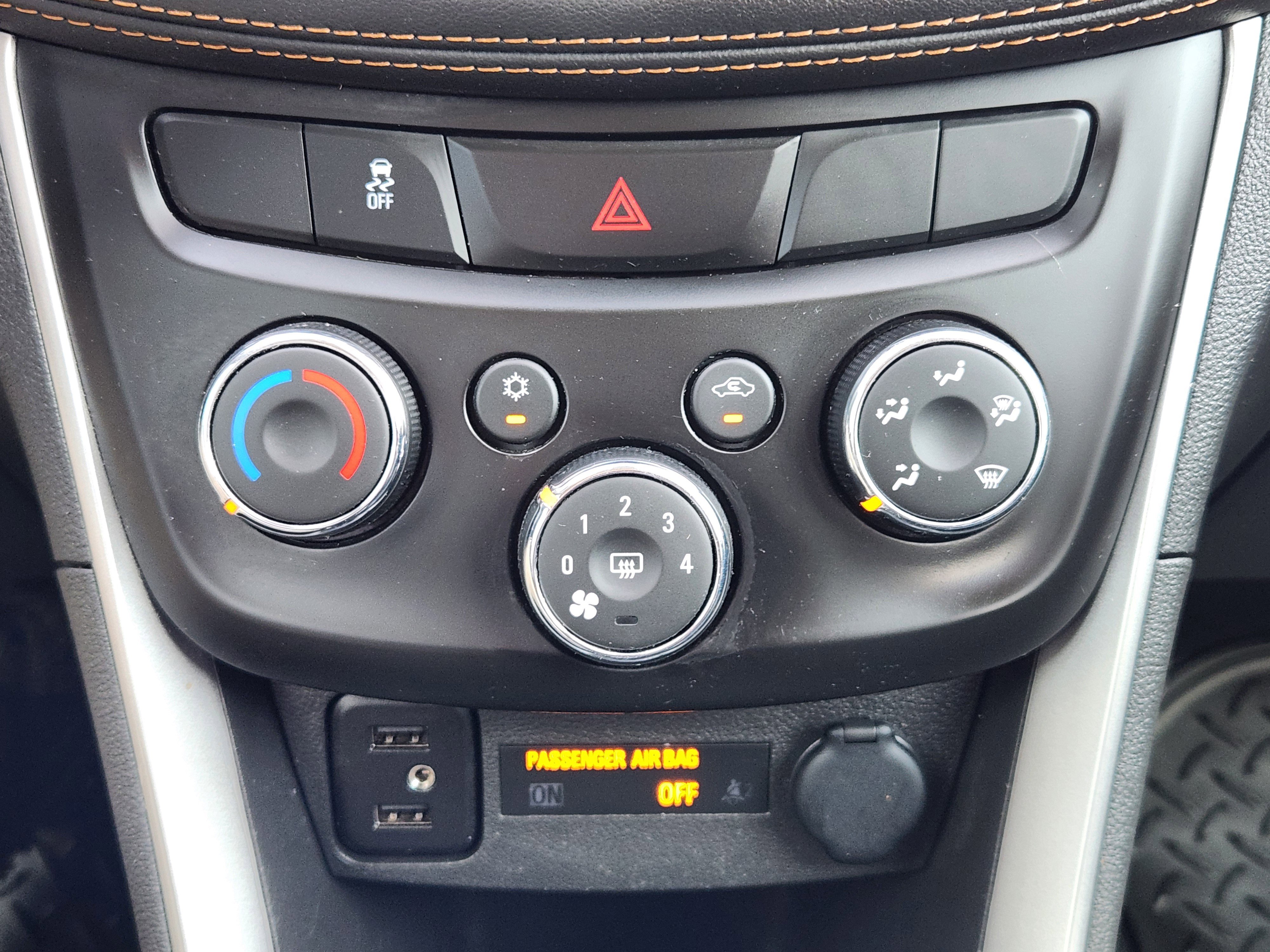 Used 2022 Chevrolet Trax LT w/ Sport Edition image 20