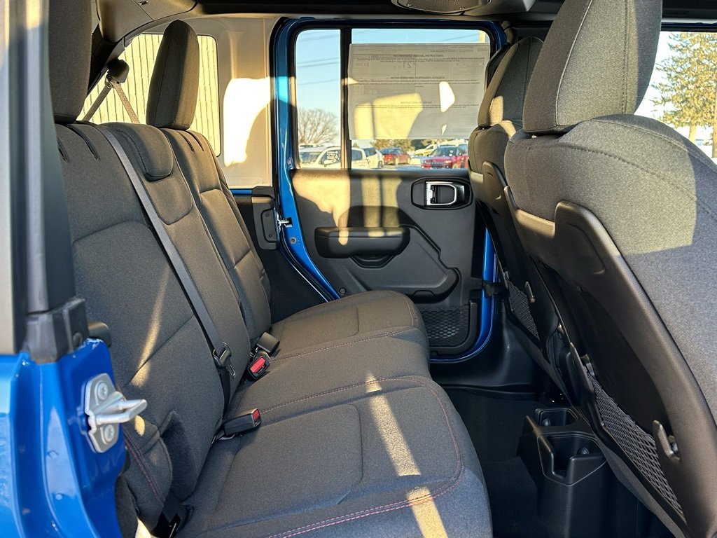 New 2025 Jeep Wrangler Unlimited Rubicon image 15