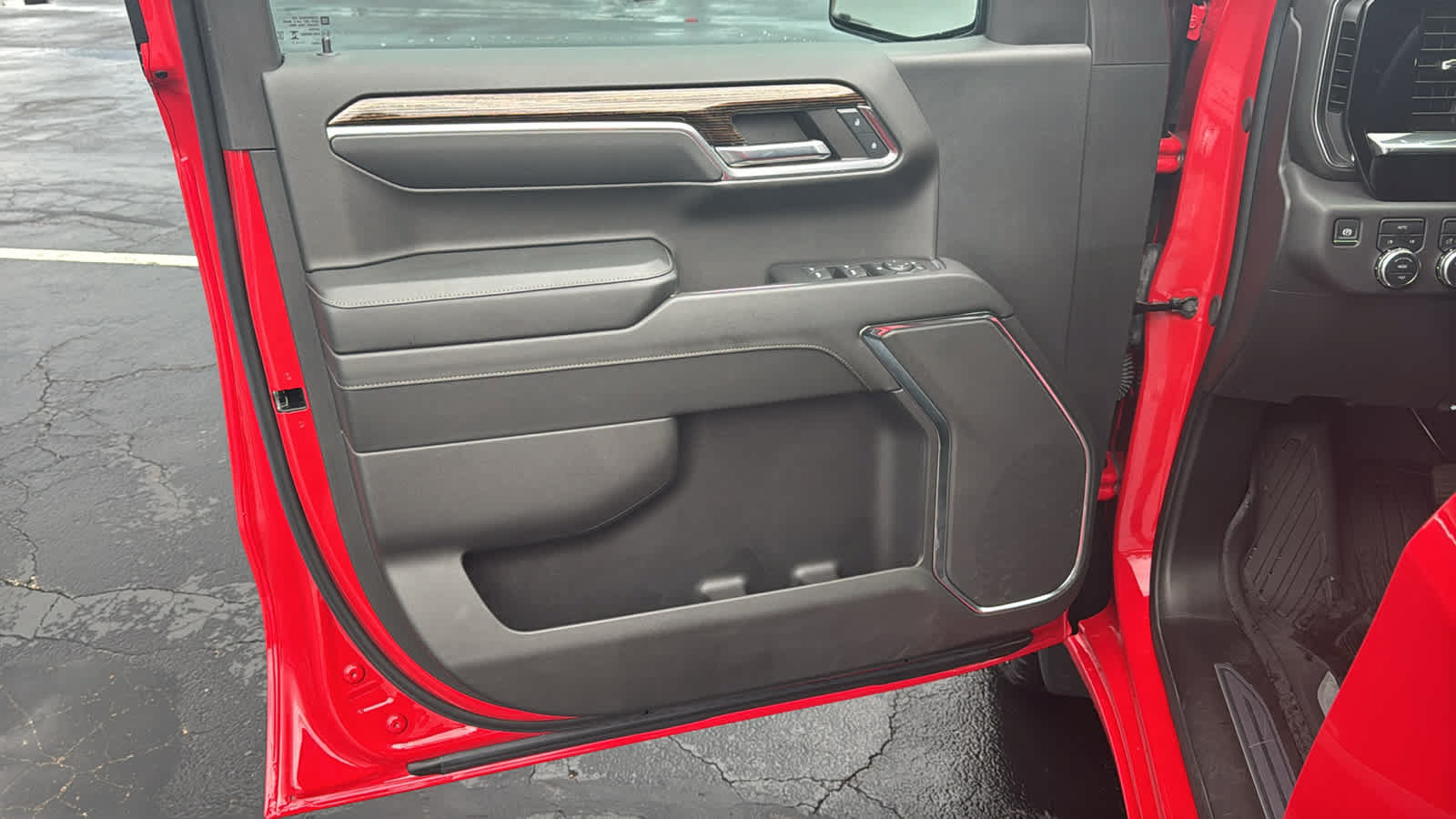 Certified 2024 GMC Sierra 1500 Elevation AWD/4WD image 6