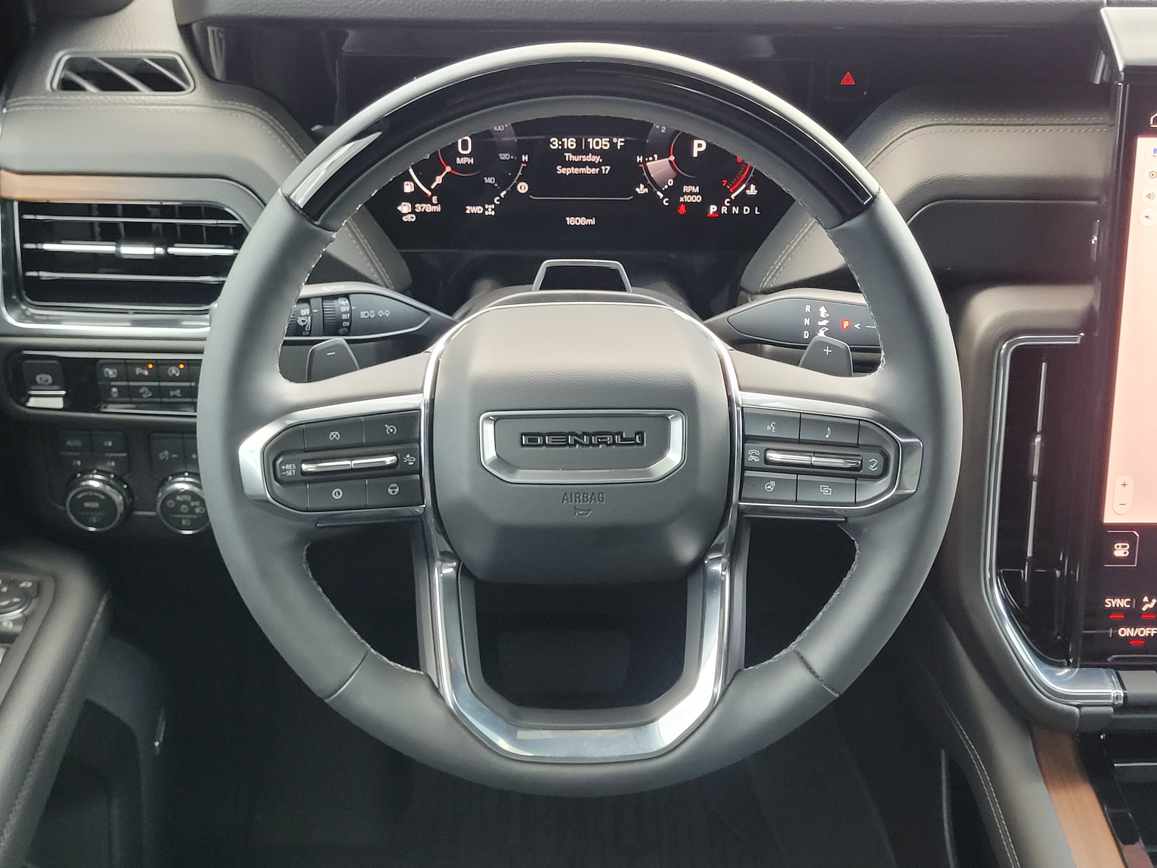 Used 2026 GMC Yukon Denali w/ Denali Reserve Package AWD/4WD image 11