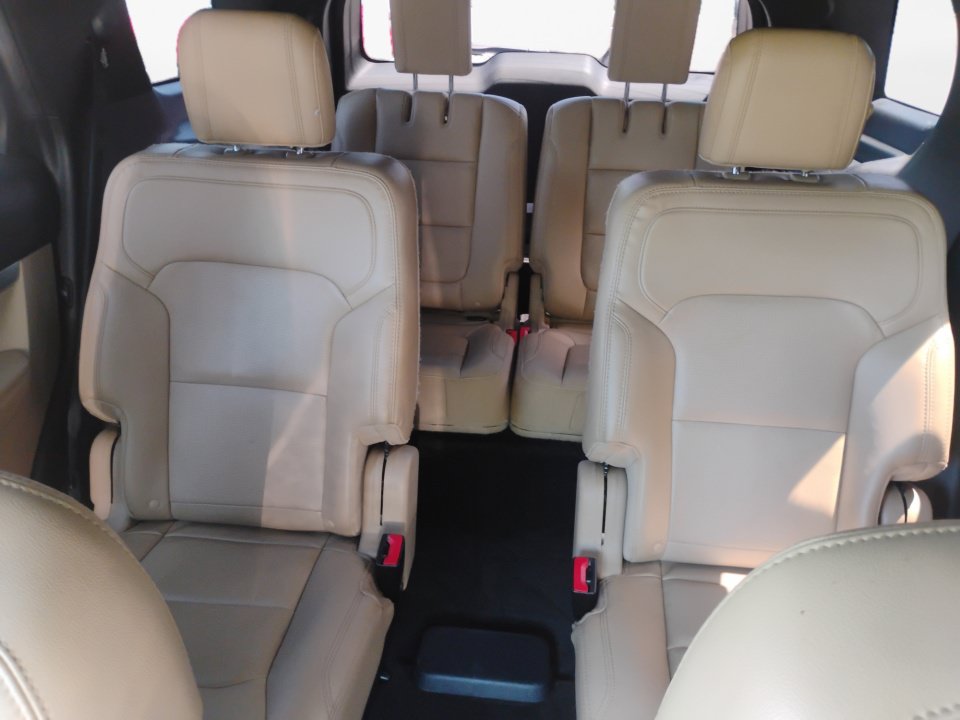 Used 2017 Ford Explorer Limited w/ Equipment Group 301A FWD image 15