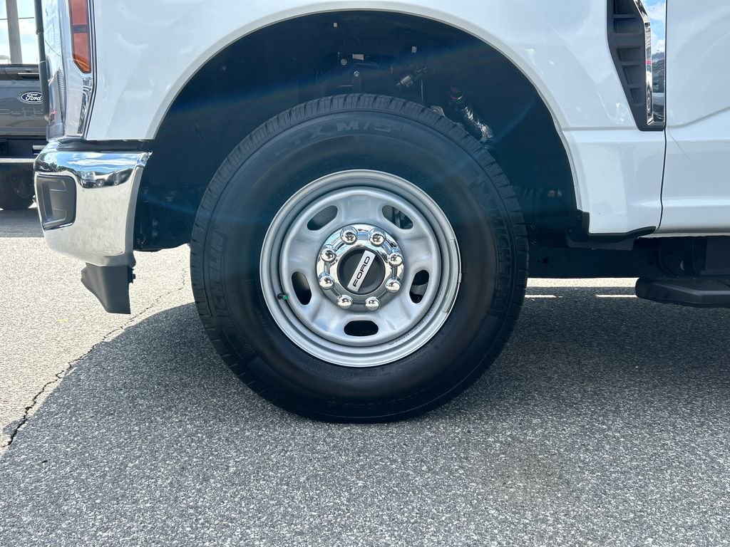 Used 2026 Ford F250 XL w/ XL Chrome Package RWD image 28
