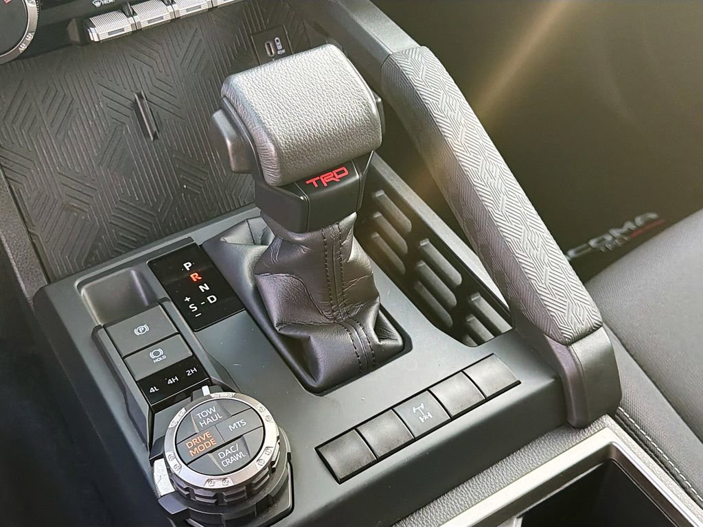 Used 2024 Toyota Tacoma TRD Off-Road image 25