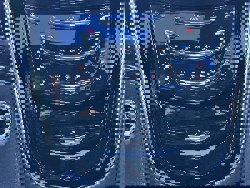 Used 2018 Cadillac Escalade ESV Platinum image 36