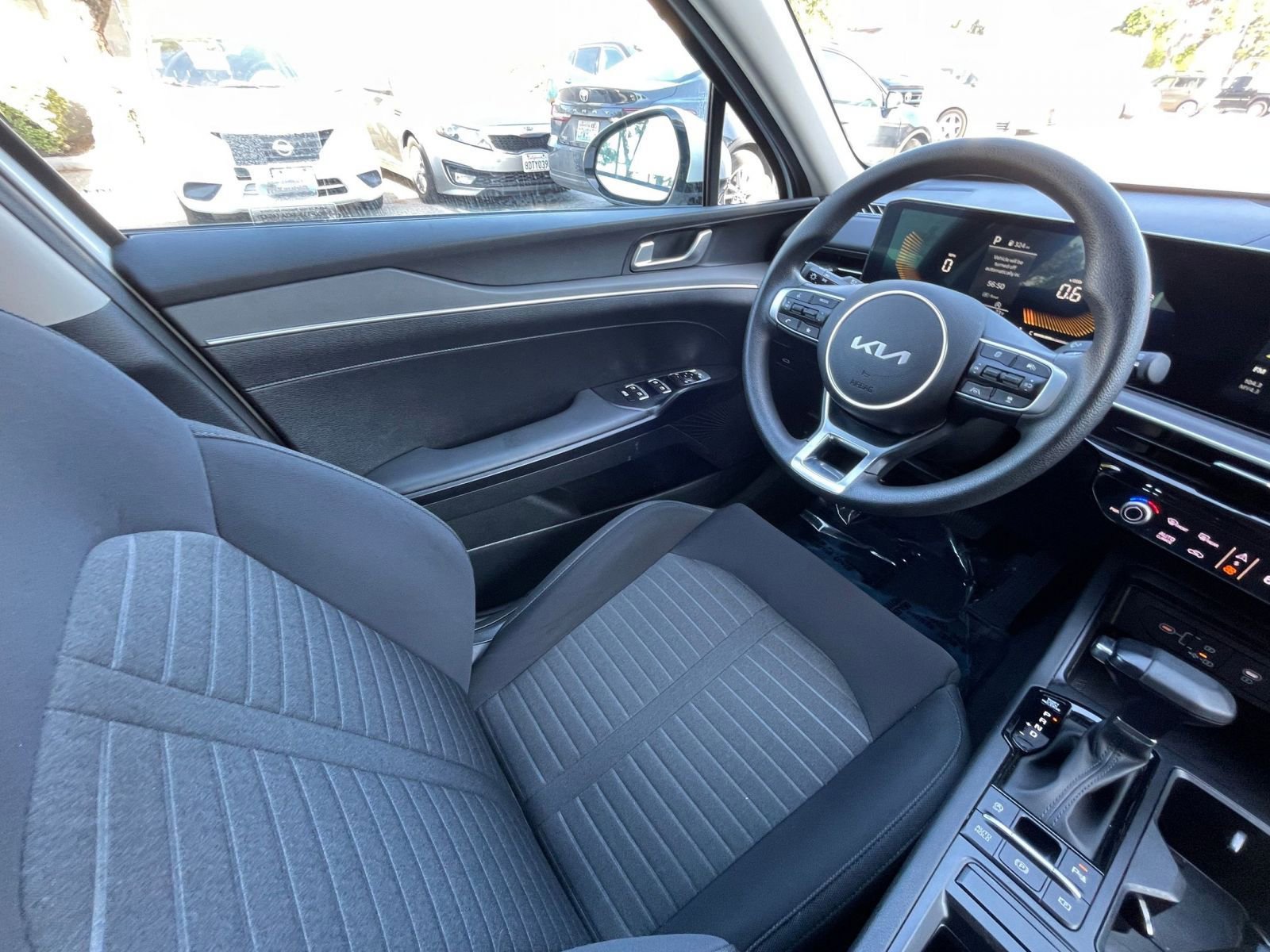 Used 2025 Kia K5 LXS image 35