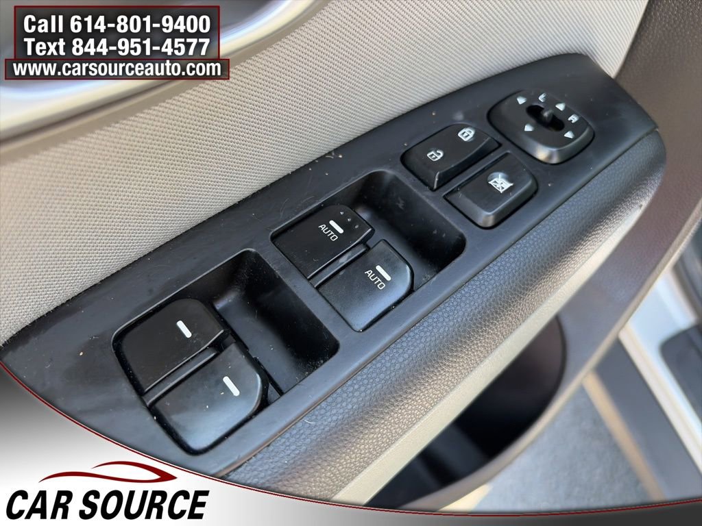 Used 2015 Kia Soul + FWD image 16