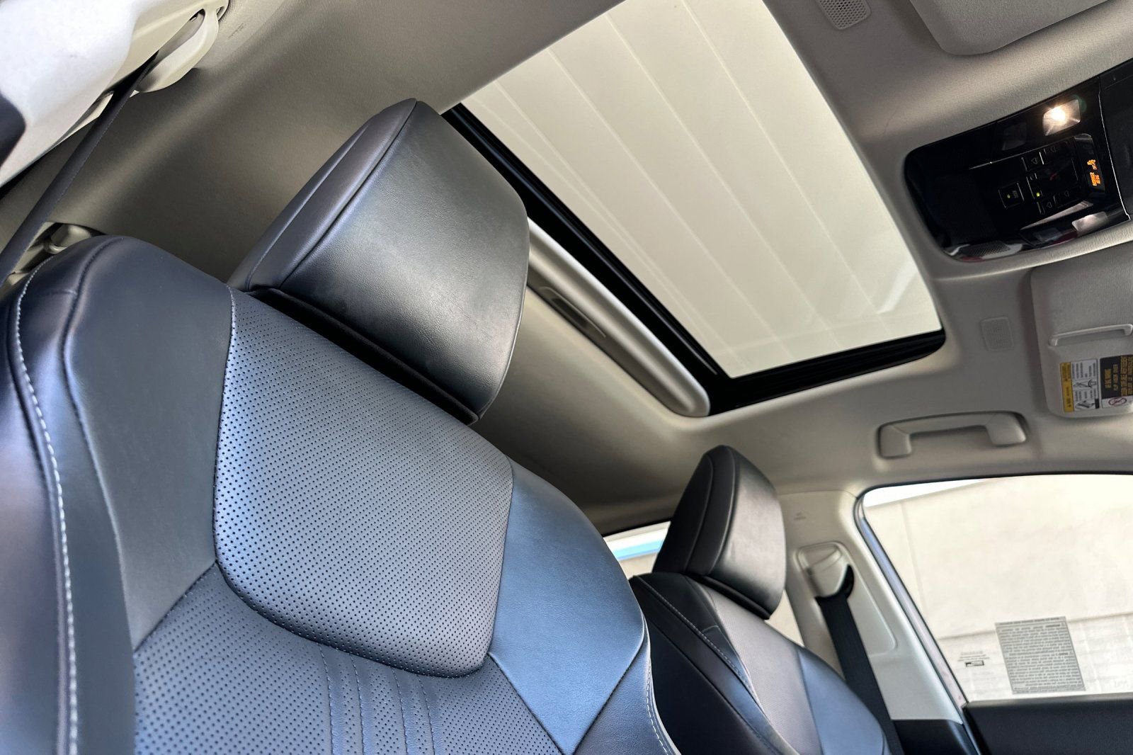 Used 2024 Lexus NX 350h AWD w/ Vision Package image 18