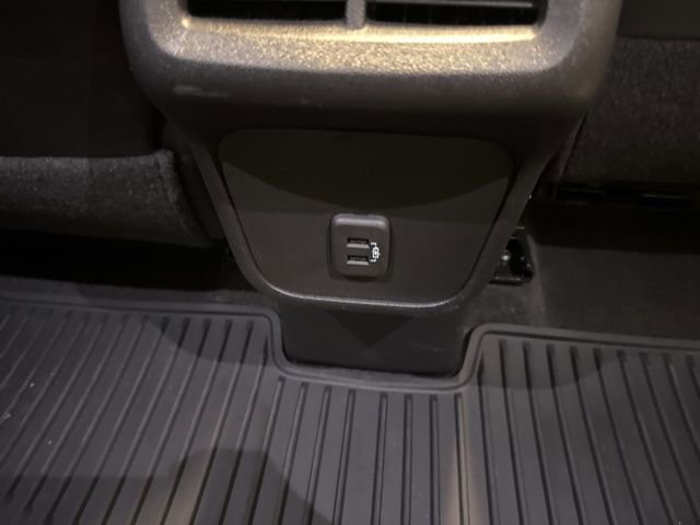 Used 2023 Chevrolet Equinox RS AWD/4WD image 15